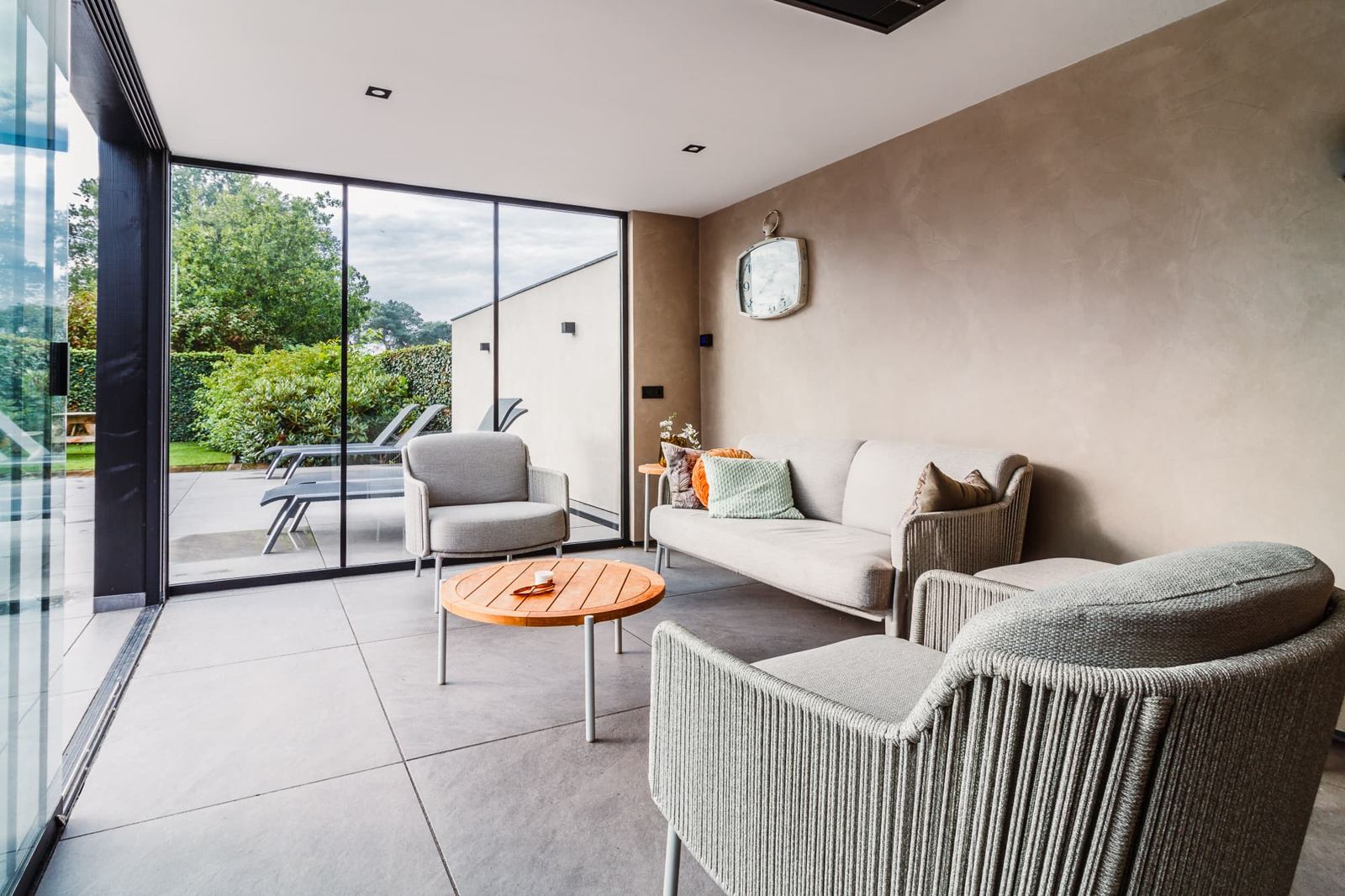 Lounge en buitenruimte