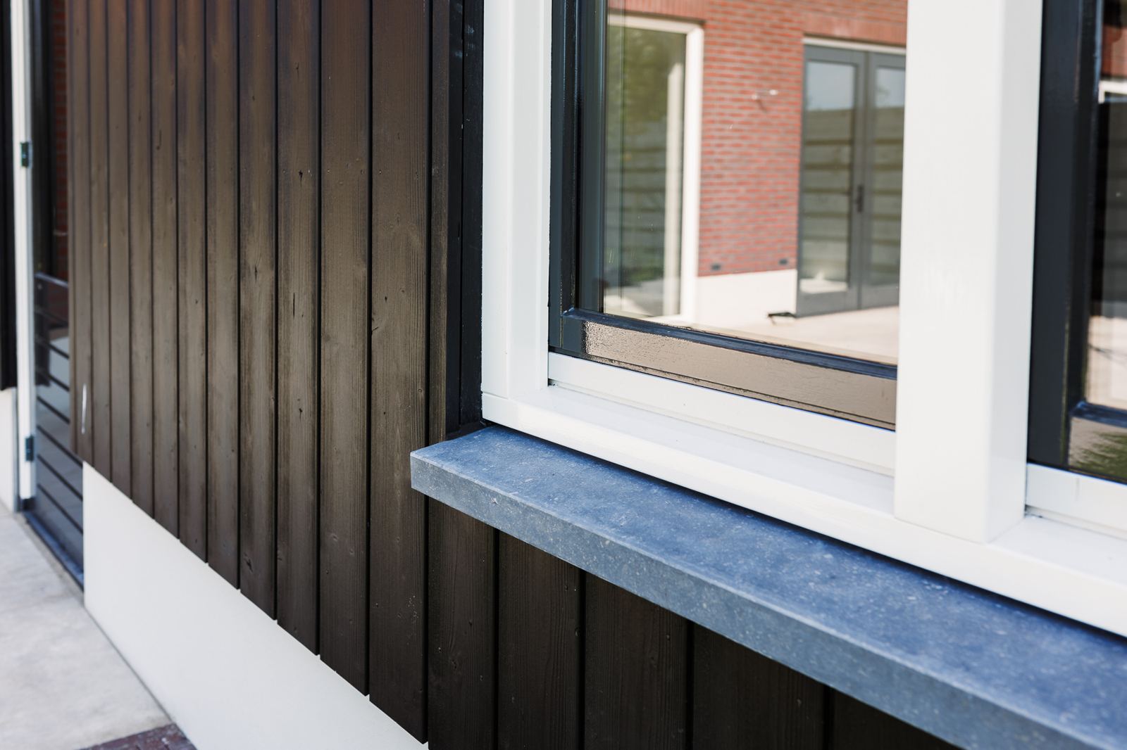 Kozijndetail en vensterbank